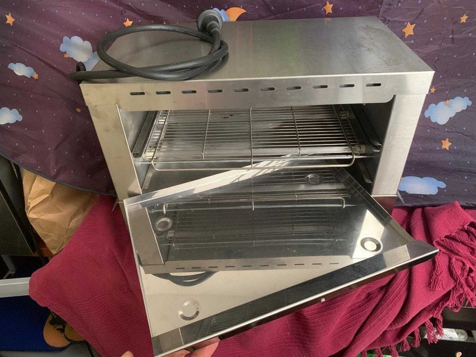 Torradeira Industrial Metro Professional GTO 1001 (2400W) – Como Nova!