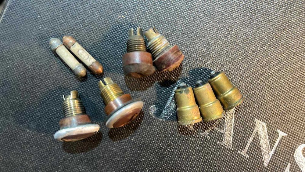 Лампа 6 вольт контролька К 750 фара М-72 накладка слот запобіжника