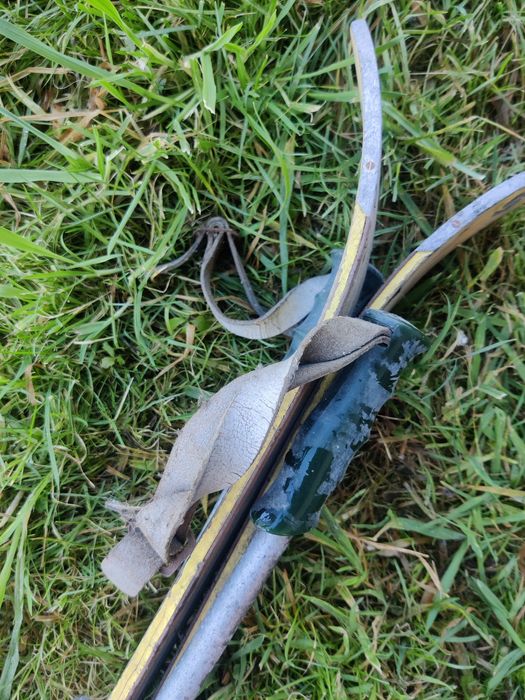 Stare drewniane narty, zabytek, retro