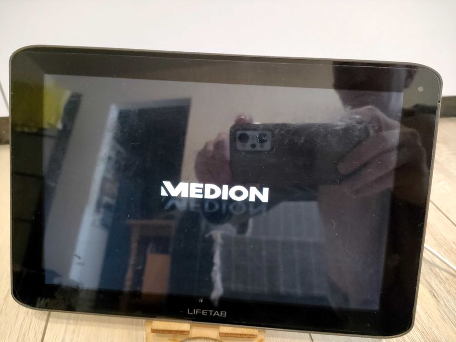 Планшет Medion Lifetab E10316