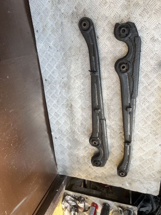 Рычаг тяга зад Паджеро спорт 06 год mitsubishi pajero sport