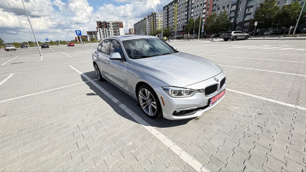 BMW 3 Series 330i x drive 2017 рік