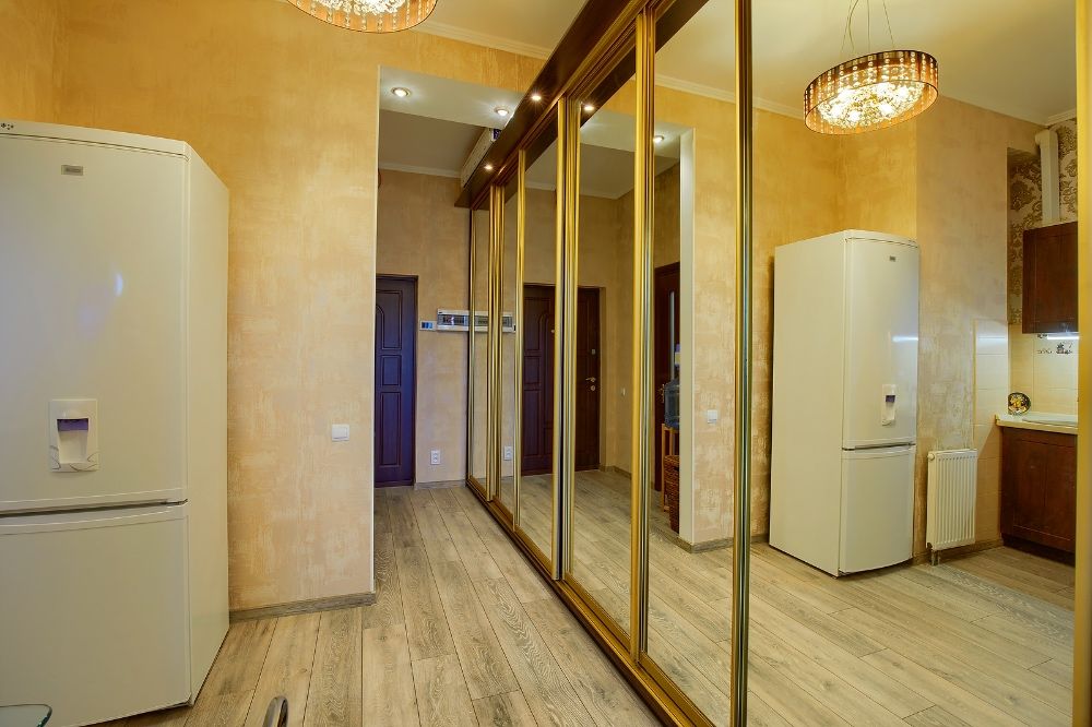 1к квартира подобово біля метро Університет