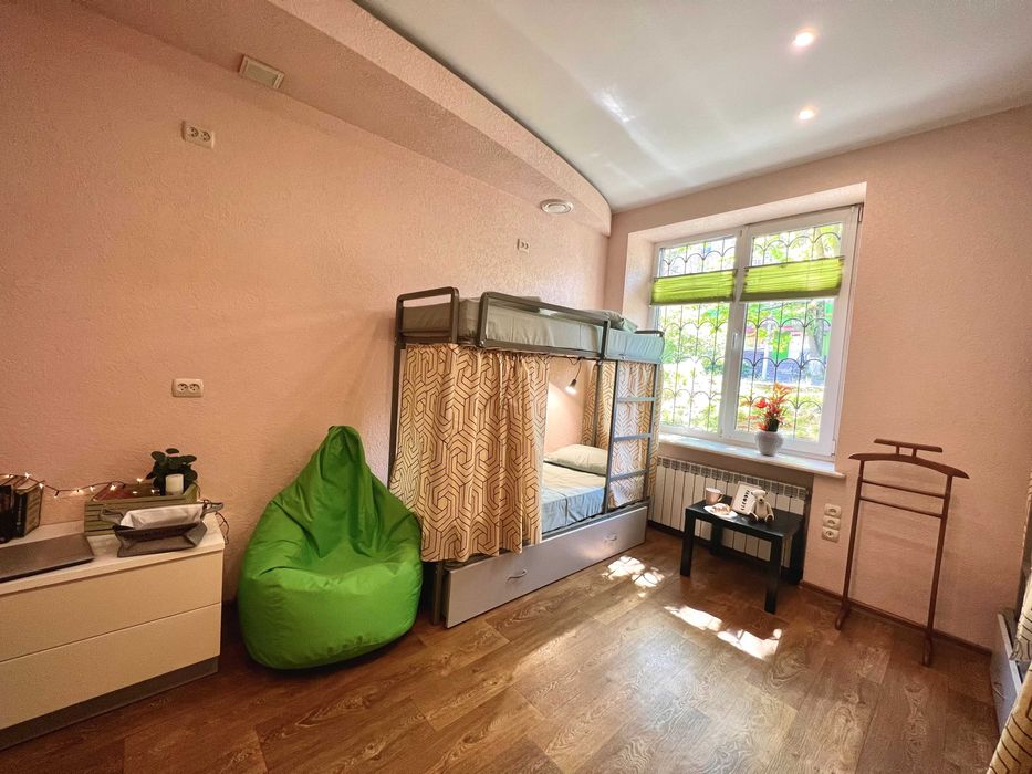 Молодіжний Хостел! 1 поверх — зручно й безпечно! Голосіїв, 2200 грн!