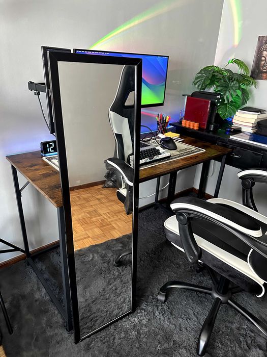 Setup + itens de quarto, secretária, cadeira gamer, cafeteira, led, espelho, passadeira