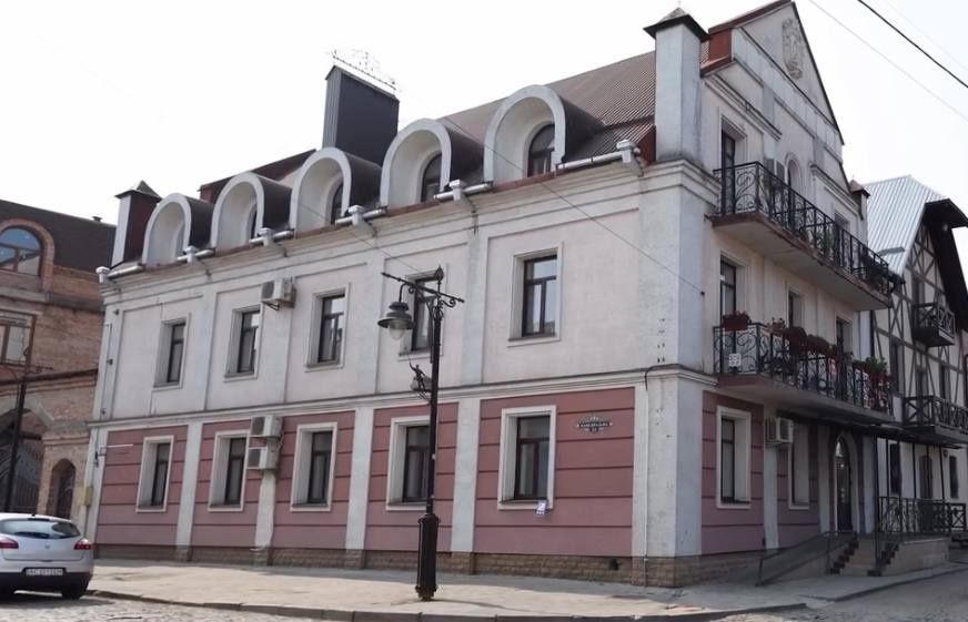 Оренда  комерція центр  620м2