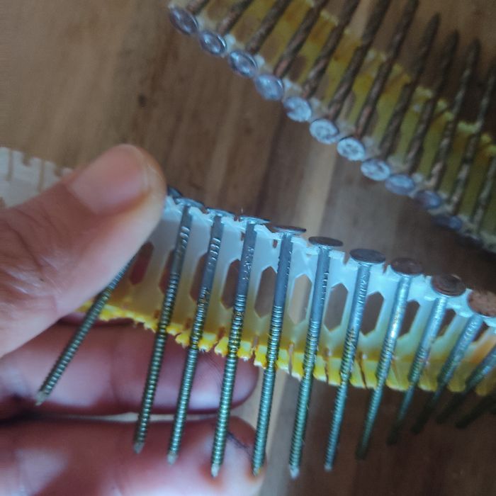 Vendo Pregos espiralados