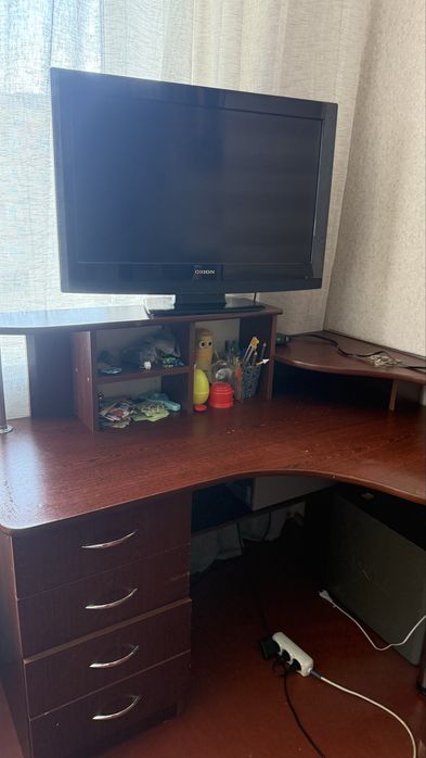 Стіл письмовий,писменный стол