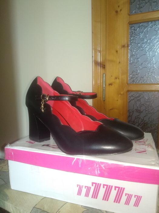 Туфельки жіночі ...