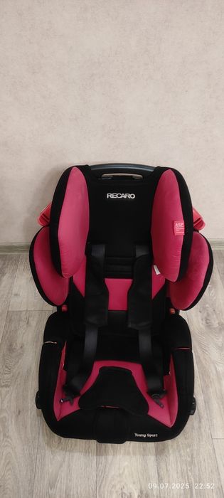 Автокрісло дитяче RECARO