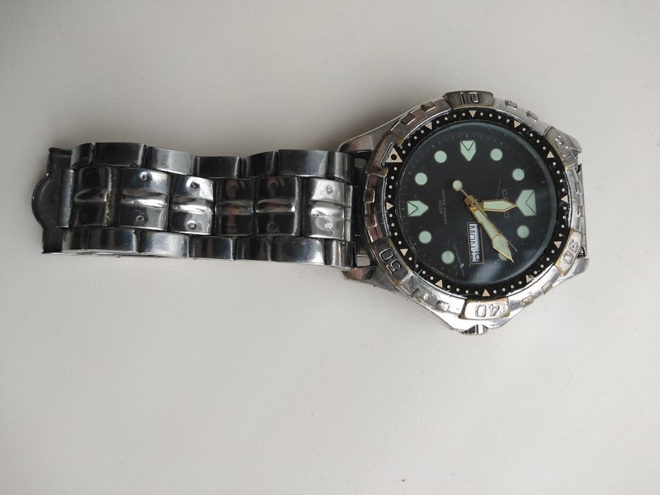 Годинник CASIO..
