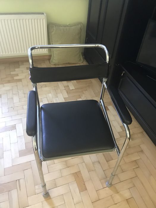 Стілець туалет крісло