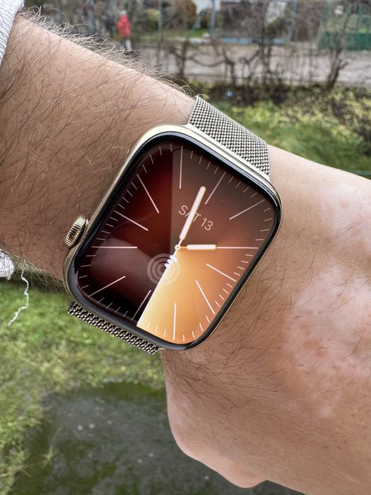 Apple Watch Series 9 GPS + Cellular 45mm Gold Stainless Steel