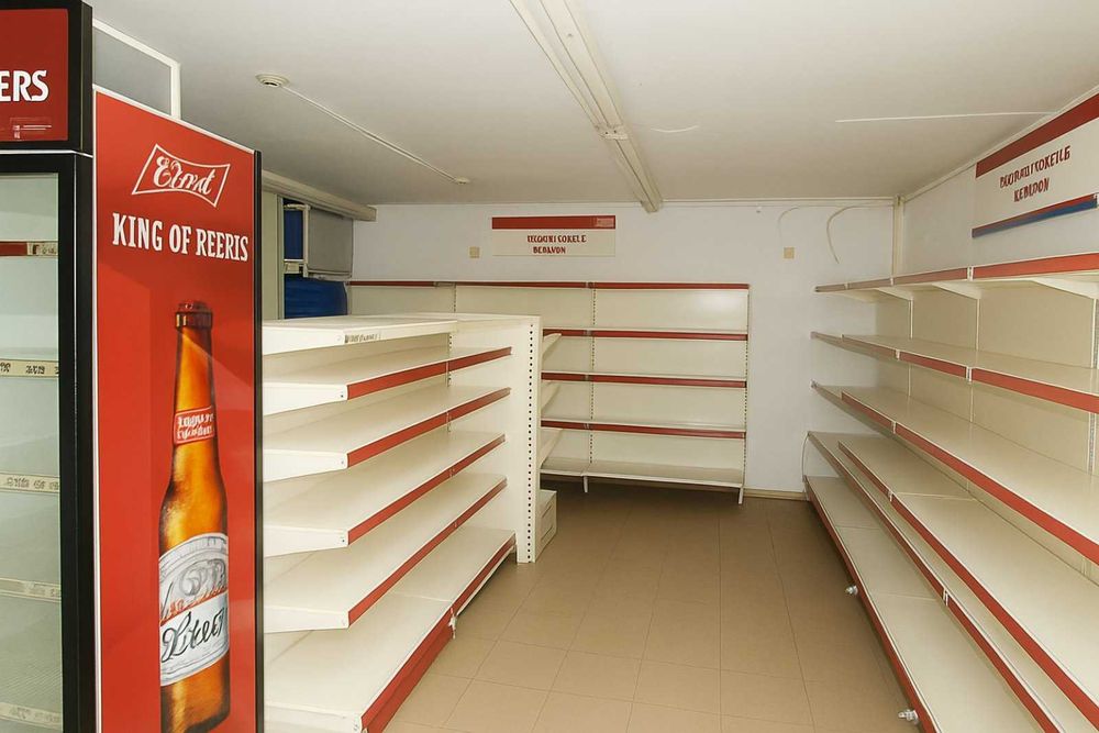 Сдам магазин 300 м.кв в тафиковом месте по ул.Комкова.