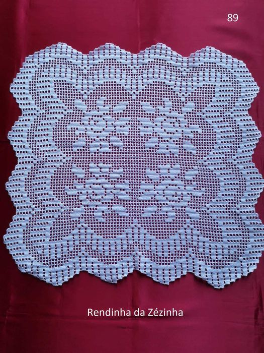 Centro de mesa em crochê artesanal