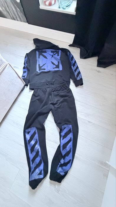 Dres off-white  super