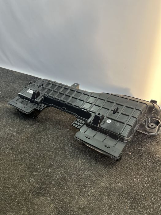 Воздухоприемник воздуховод на Jeep Grand Cherokee WL 2021-2025