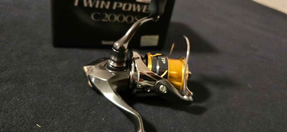 Shimano Twin Power FD  20 C2000S Нова Котушка