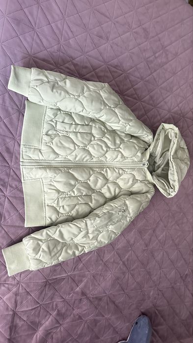 Куртка для дівчинки оливкового кольору