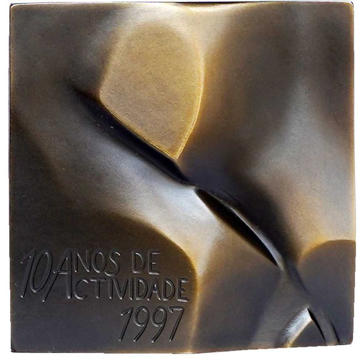 peça em Bronze Paula Lourenço – SIVA 10 Anos 1997 – Nº 207/700 – 335g