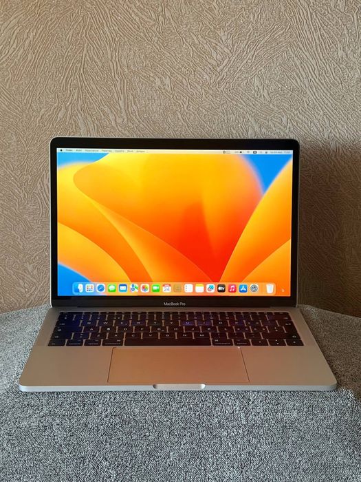 MacBook Pro 13"| А1708 |  2017 | 16GB RAM | 256GB SSD | Родной АКБ 84%.