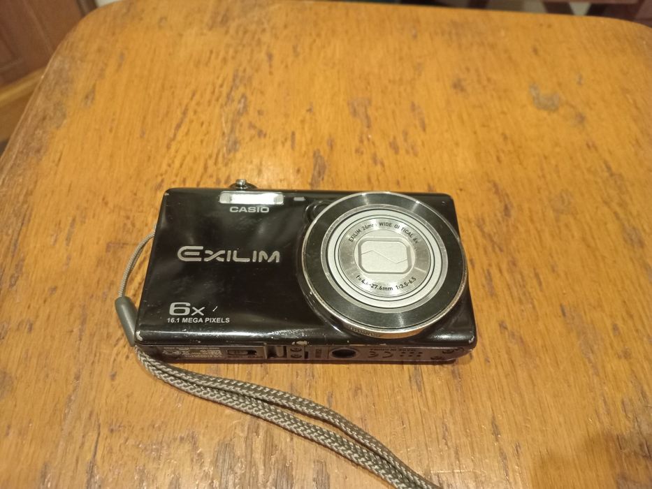 Фотоаппарат Casio Exilim ZS20