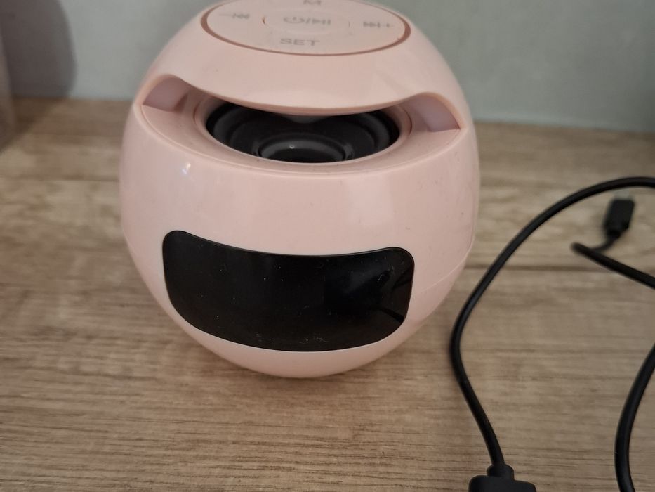 Budzik przenośny głośnik radio FM Bluetooth