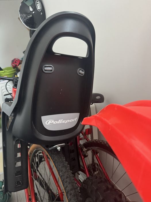 Cadeira Polisport com muito pouco uso