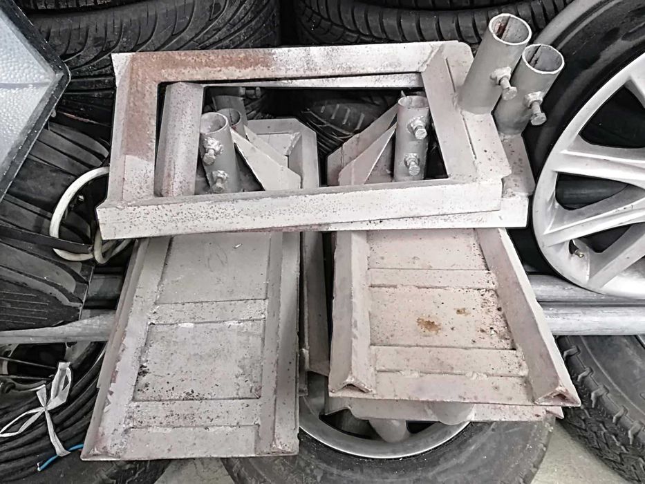 suporte para holofotes 9 tubos ferro c/3 metros e 8 suportes de roda