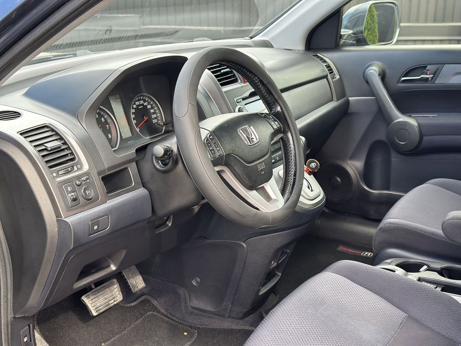Продам Honda CR-V 2008