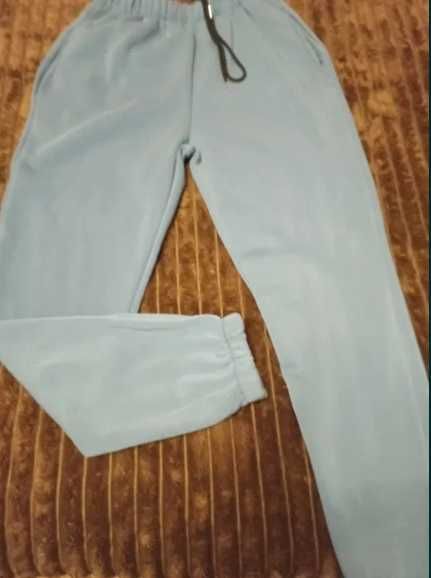 Продам теплые мужские штаны.