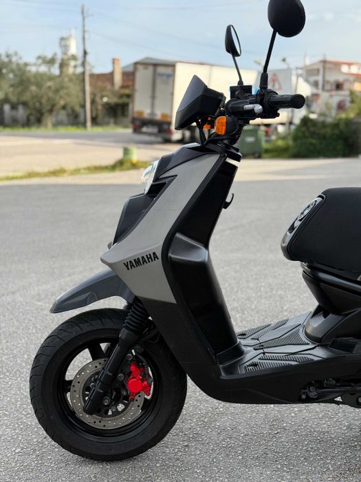 Yamaha BWS 125 com topcase