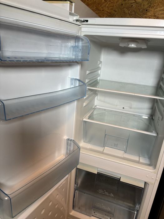 Lodówka Beko 135cm x 55cm Niemiecka stan BDB