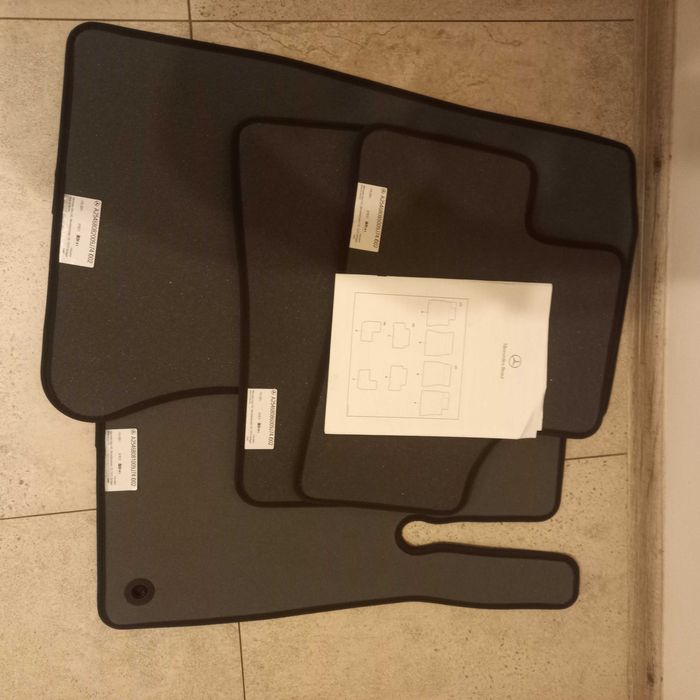 Nowe oryginalne dywaniki do Mercedesa GLC 254.