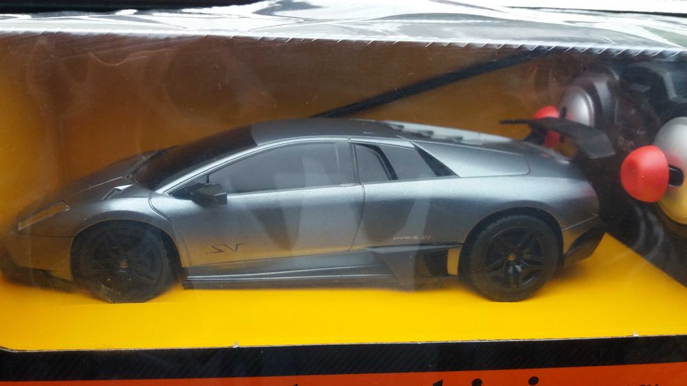 carro telecomandado Lamborghini Murcielago LP 670-4SV