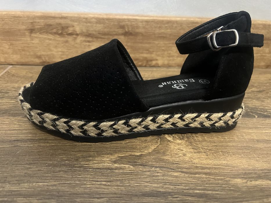 Босоножки, туфли