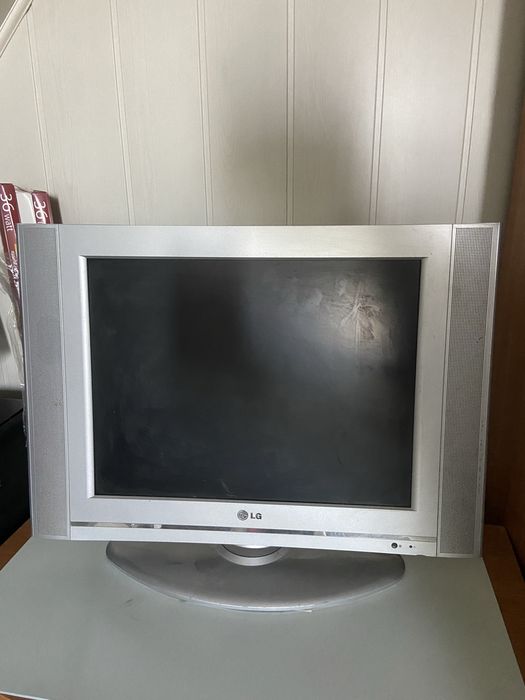 Telewizor LCD LG Electronics RZ-20LA70 20 cali srebrny