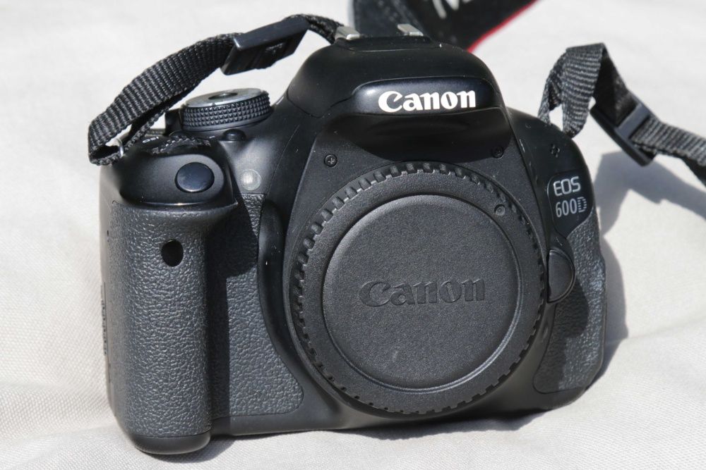 Aparat , lustrzanka CANON EOS 600D (body)