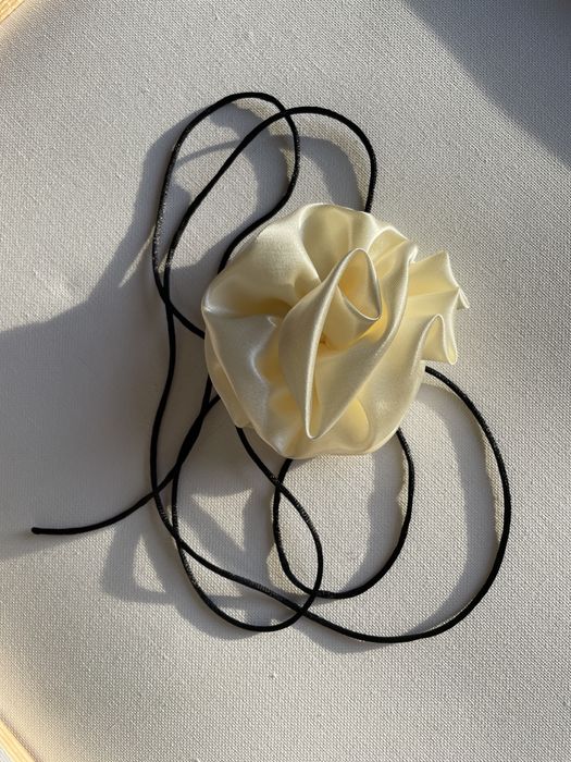 Прикраса на шію