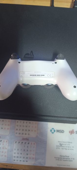 PS4 Slim 1tb desbloqueada