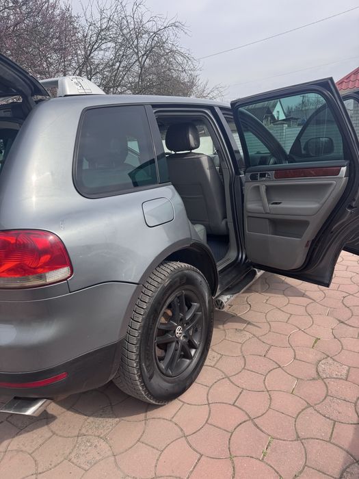 Volkswagen Touareg 2003 року