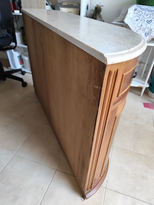 Móvel em cerejeira como novo