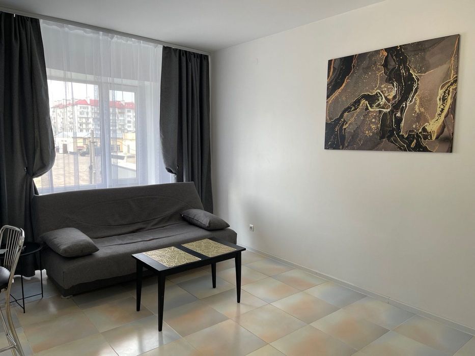 Подобова оренда 3-х кім.кв. (до 8 осіб) Наукова,Стрийська,В.Великого.