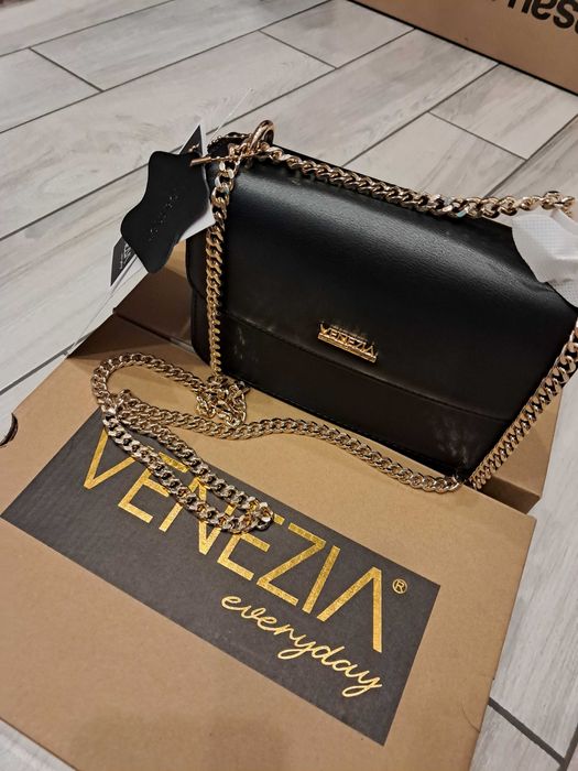 Torebka Venezia na łańcuszku