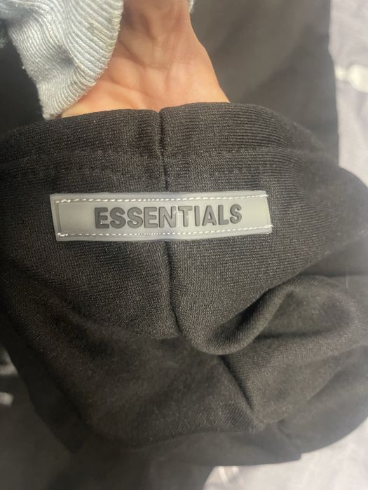 Продам кофту essentials