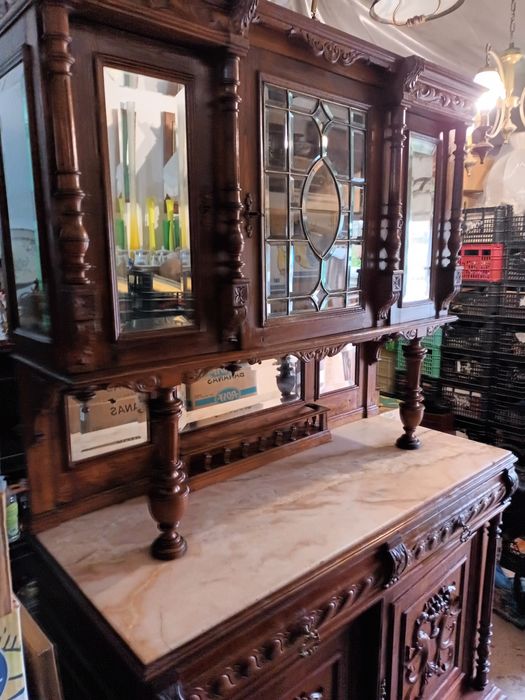 Fabuloso louceiro em madeira de excelente qualidade com tampo em mármo