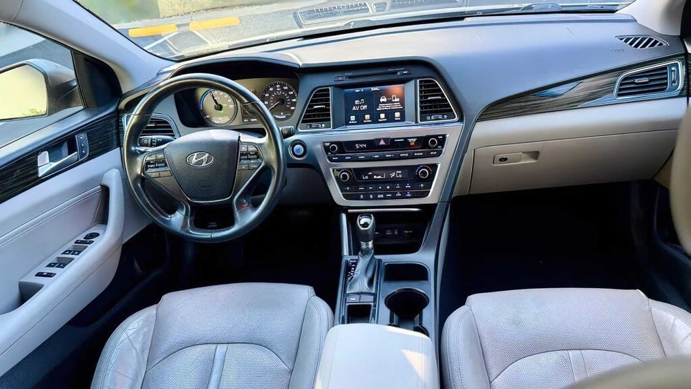 Hyundai Sonata Limited      2017