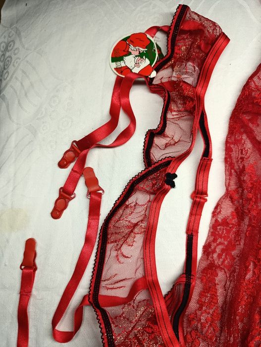 Пеньюар  та  пояс .