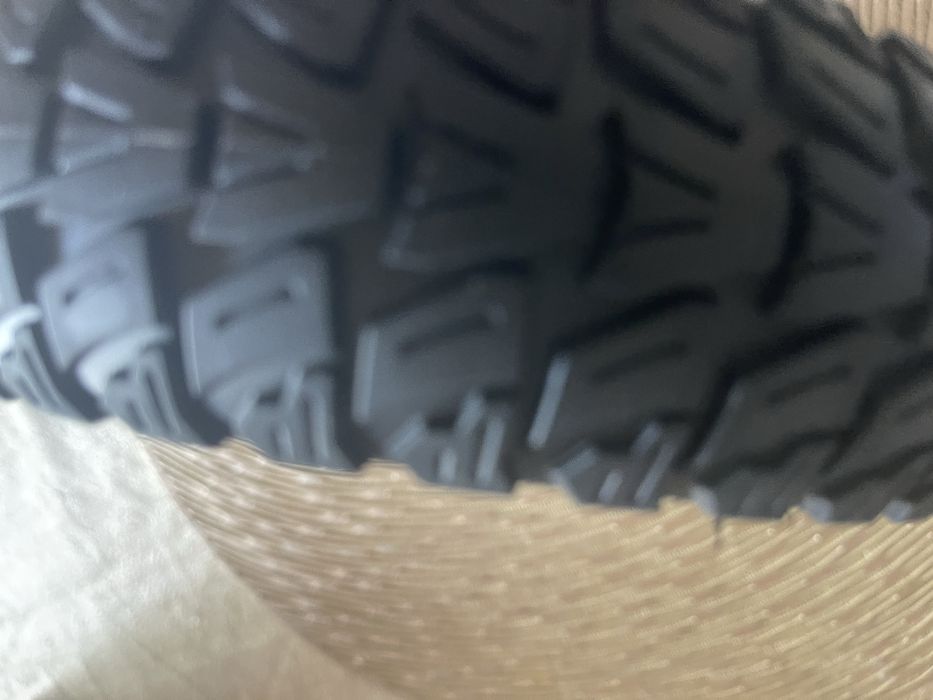 Pineus para Trotinetes sólidos novos