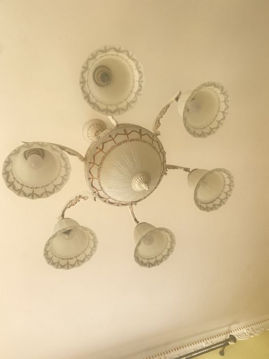 Люстра на 9 плафонів